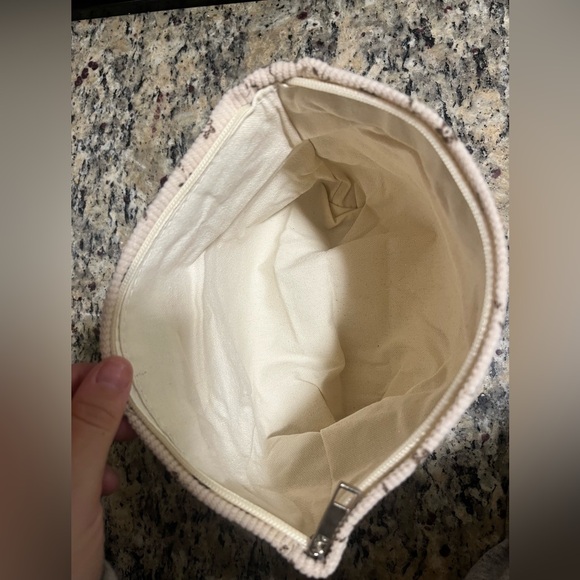 NWOT Makeup/Toiletry Bag - Picture 4 of 4
